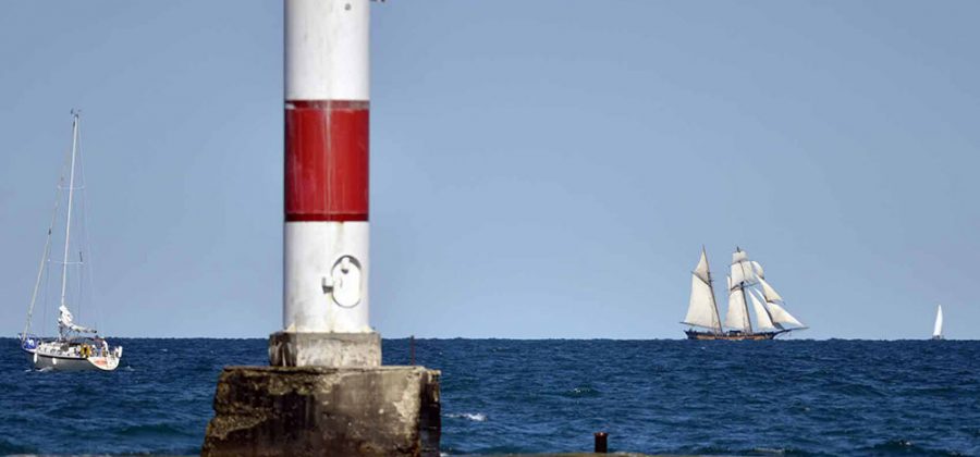 Pride of Baltimore II arriving in Kenosha, August 1, 2019, courtesy of Kenosha News
